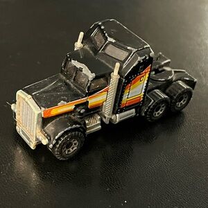 Vintage Matchbox Used 1983 Black Kenworth Aerodyne Diecast Cabover Semi-Truck
